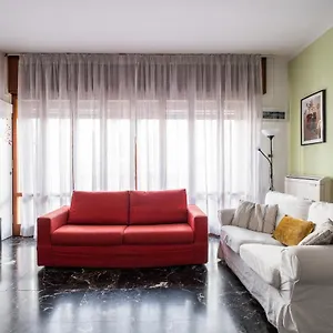 https://boldrini-apartment-with-balcony-by-wonderful-italy.emilia-romagnahotels.net
